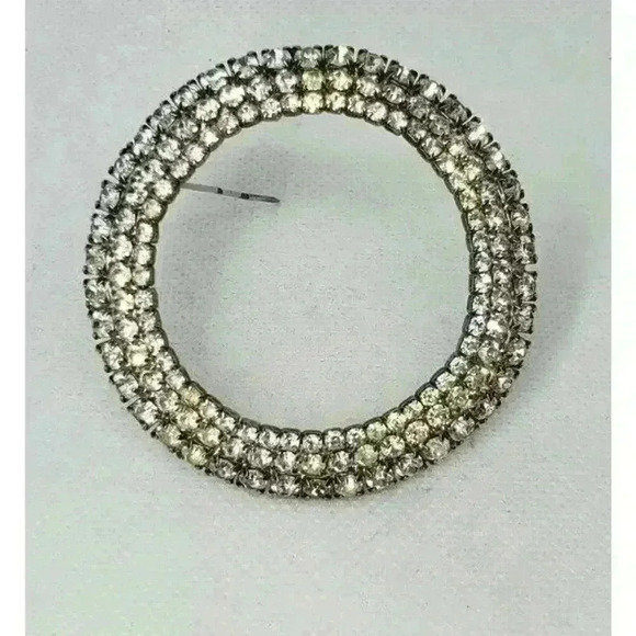 Vintage Brooch BIG Circle 3 Rows Clear Rhinestone Welded Back rhodium plated - Picture 5 of 7